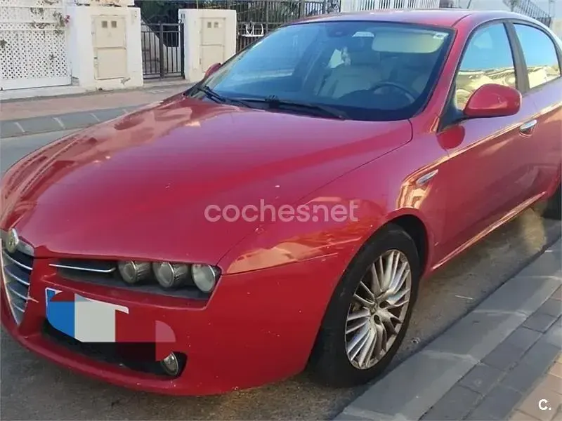 Usado Alfa Romeo 159 150 CV (110 kW) 2008 Rojo Berlina