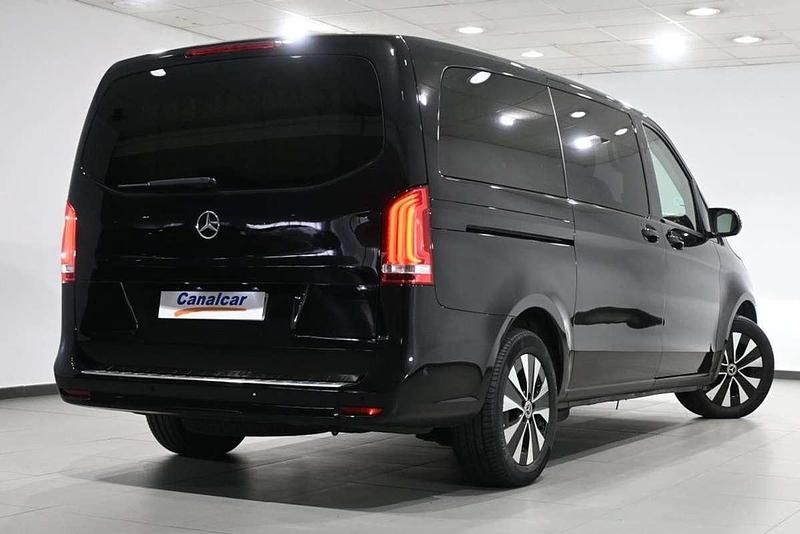 Usado Mercedes V220 Exclusive 163 CV (119 kW) 2022 Negro Monovolumen