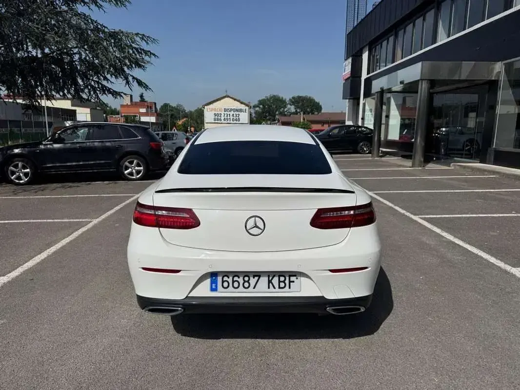 Usado Mercedes E220 194 CV (142 kW) 2017 Blanco Coupe