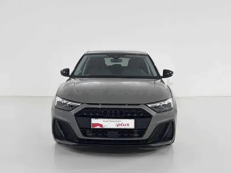 Usado Audi A1 Sportback 116 CV (85 kW) 2024 Gris / plata Utilitario
