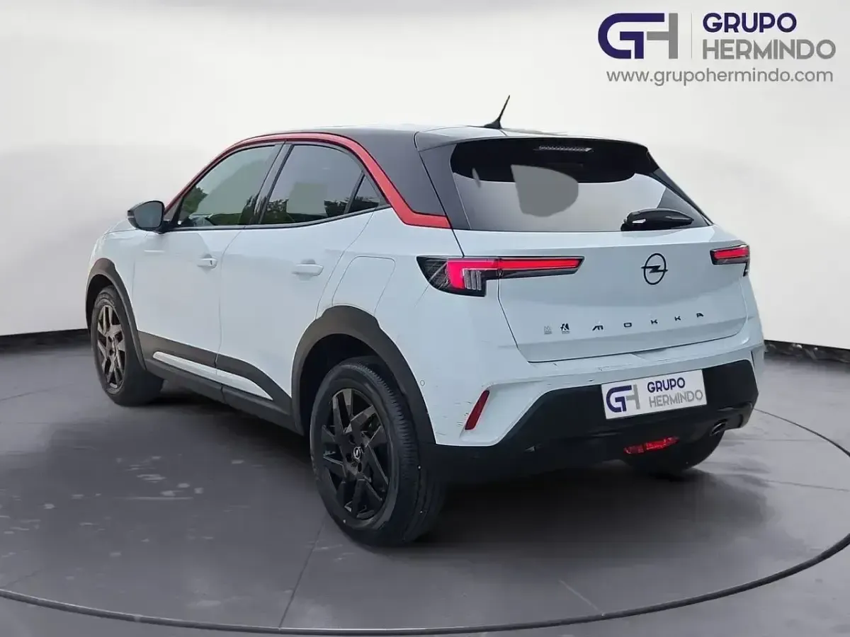Usado Opel Mokka GS Line 110 CV (80 kW) 2022 Blanco SUV