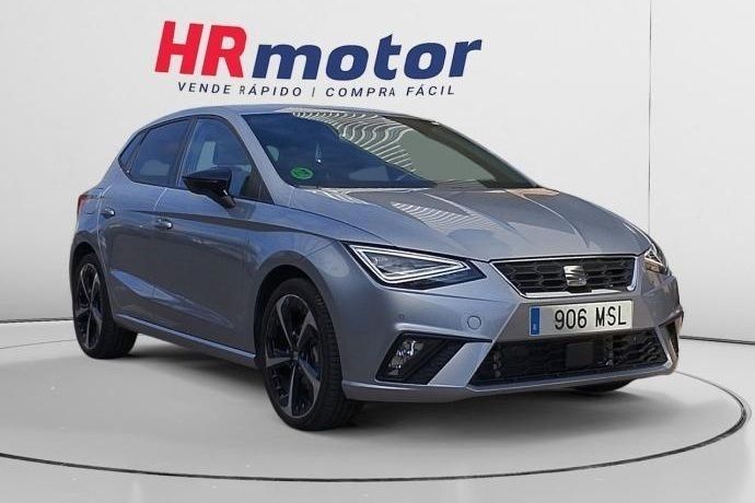 Gris Usado 2024 Seat Ibiza FR | 20.950 € (Precio justo) - Imagen 1/4