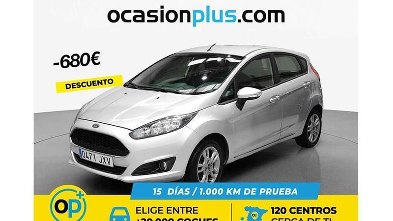 Usado Ford Fiesta Trend 75 CV (55 kW) 2017 Plateado Utilitario