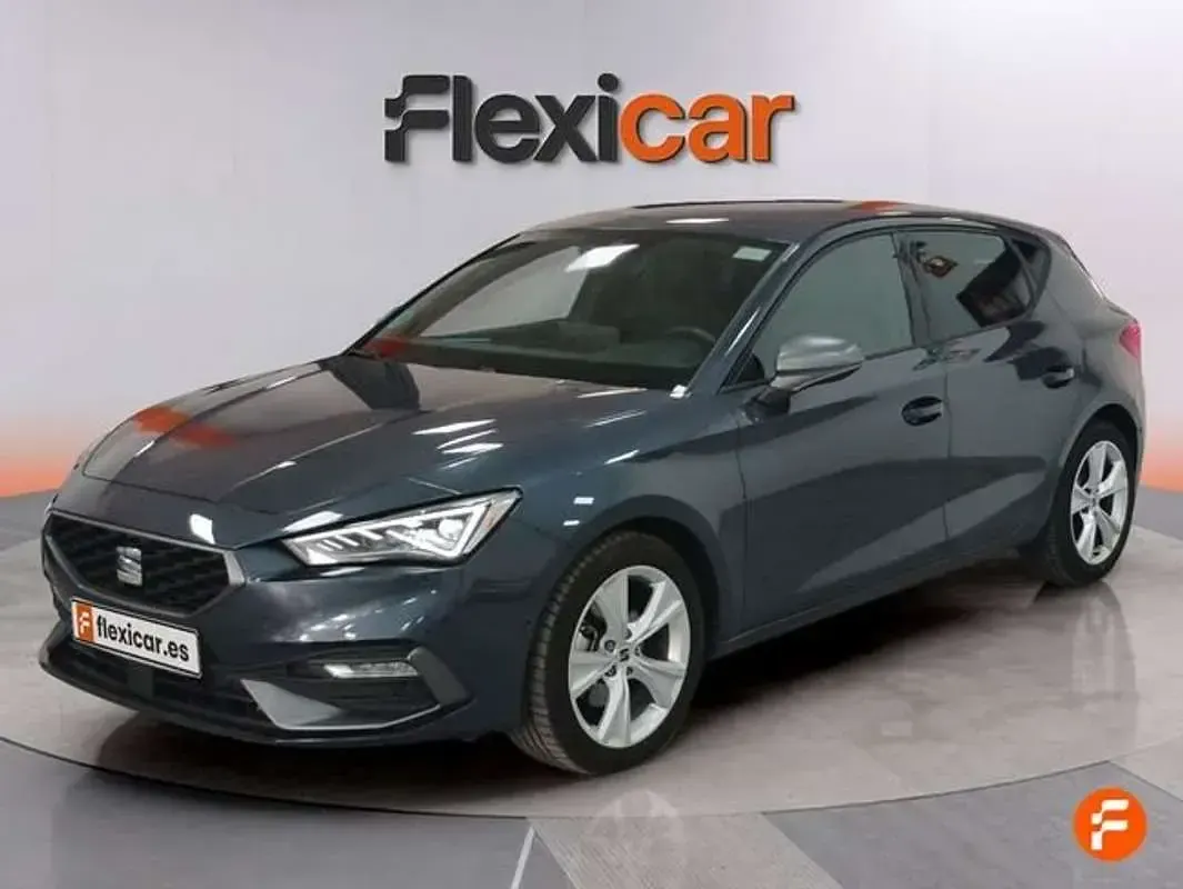 Usado Seat Leon FR 150 CV (110 kW) 2025 Gris Utilitario