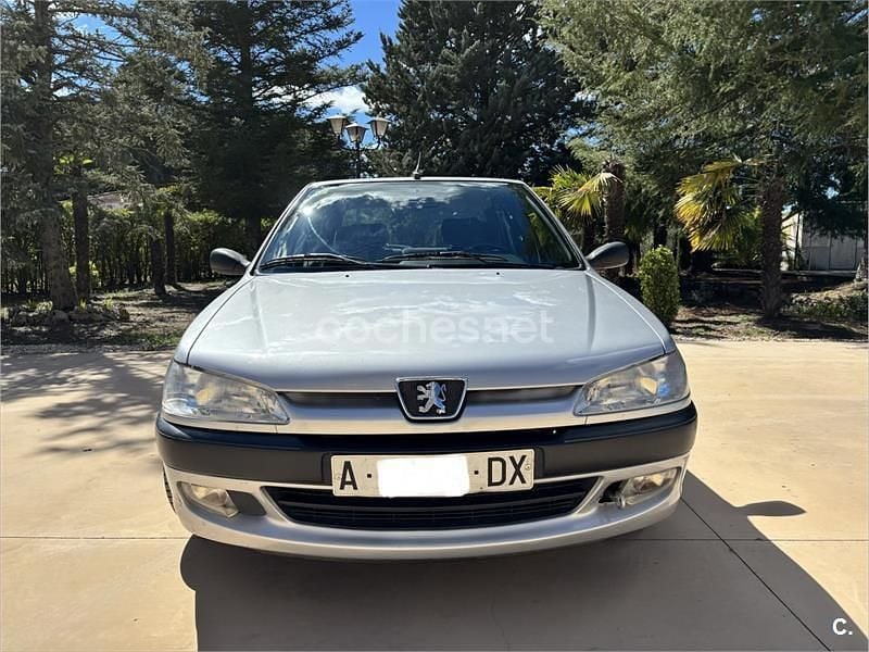 Usado Peugeot 306 70 CV (51 kW) 1999 Gris / plata Berlina