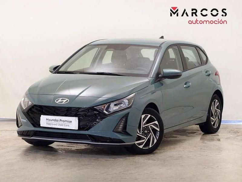 Verde Usado 2024 Hyundai i20 Utilitario | 15.900 € (Precio justo) - Imagen 1/4