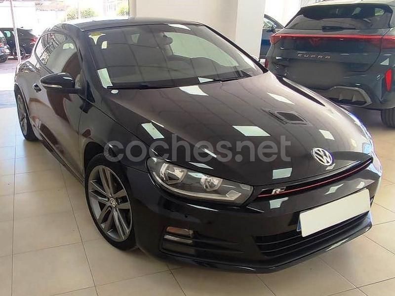 Negro Usado 2016 VW Scirocco R-line Coupe | 14.900 € (Precio justo) - Imagen 1/4