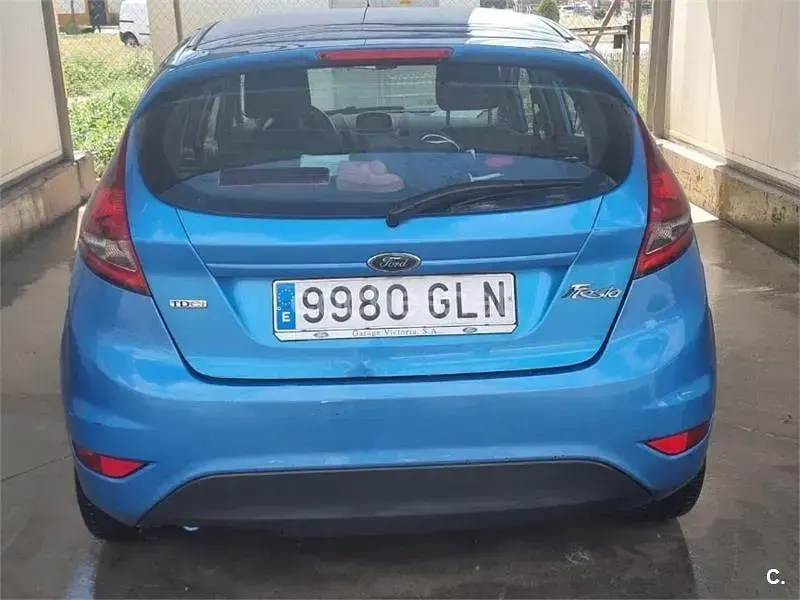 Usado Ford Fiesta Trend 68 CV (50 kW) 2009 Azul Berlina