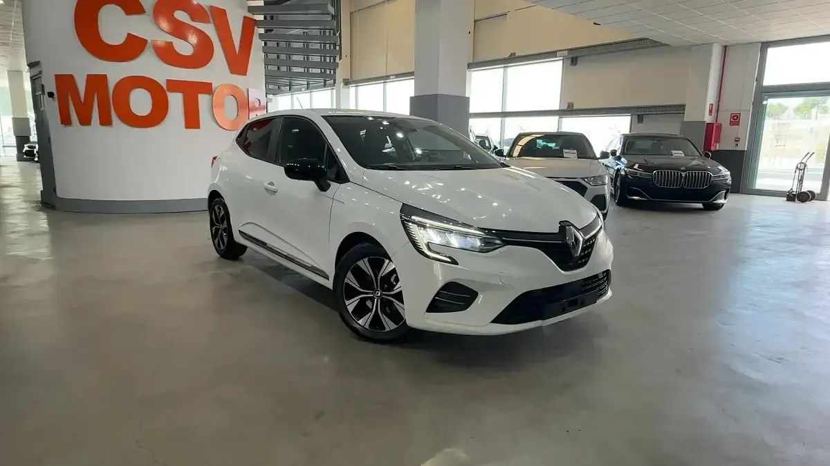 Usado Renault Clio Evolution 145 CV (106 kW) 2023 Blanco Utilitario