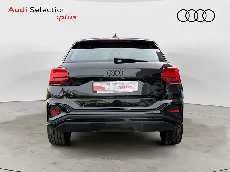 Usado Audi Q2 Ambiente 150 CV (110 kW) 2024 Negro SUV