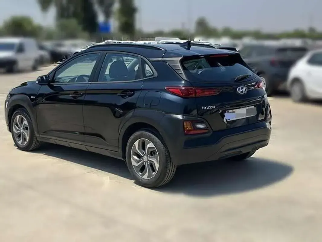 Usado Hyundai Kona 105 CV (77 kW) 2021 Negro SUV