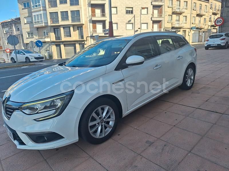 Usado Renault Mégane GrandTour Bose Edition 110 CV (80 kW) 2017 Blanco Familiar