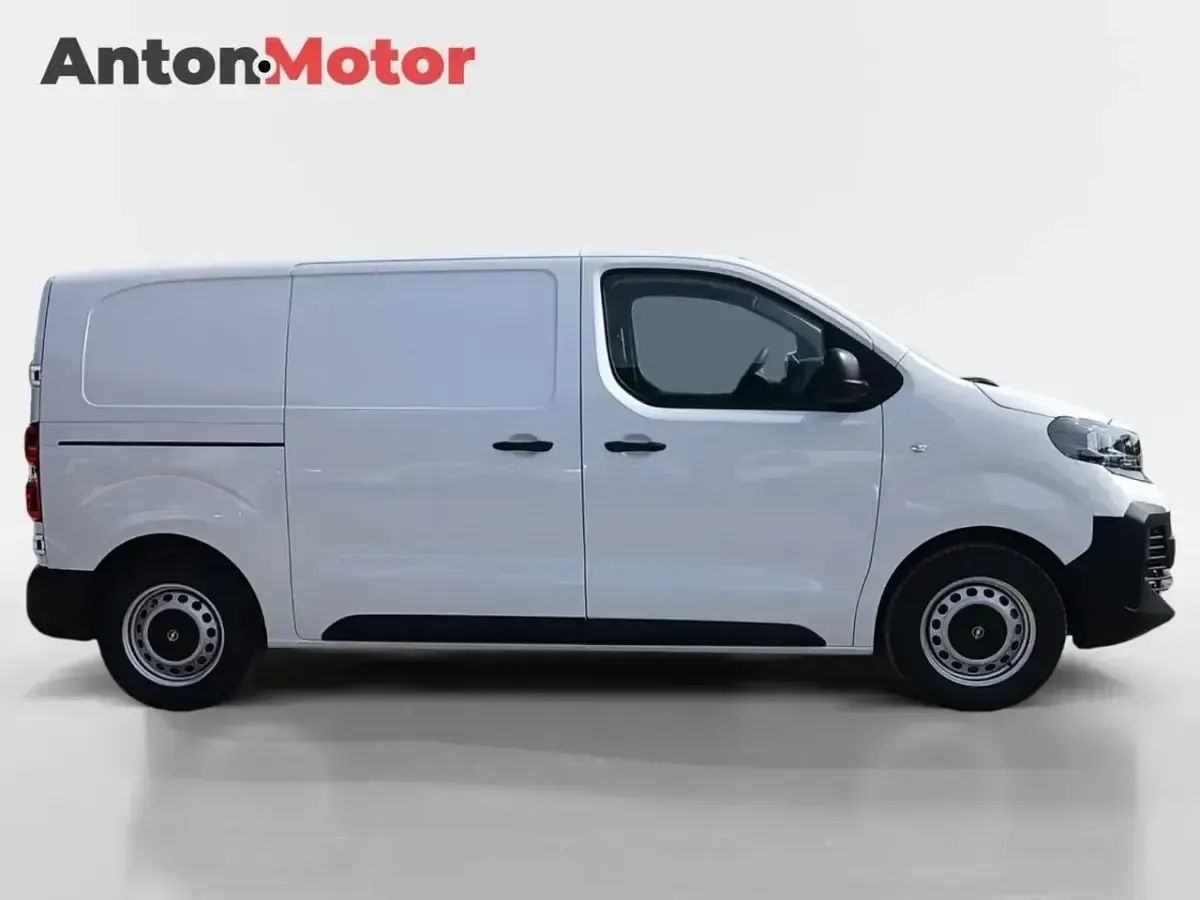 Usado Opel Vivaro-e Combi 120 CV (88 kW) 2024 Blanco Monovolumen