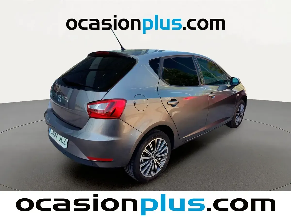 Usado Seat Ibiza CONNECT 95 CV (69 kW) 2016 Gris Utilitario