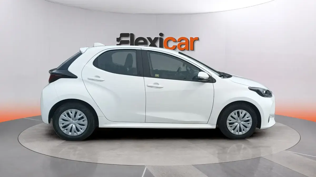 Usado Toyota Yaris Edition 125 CV (91 kW) 2023 Blanco Utilitario