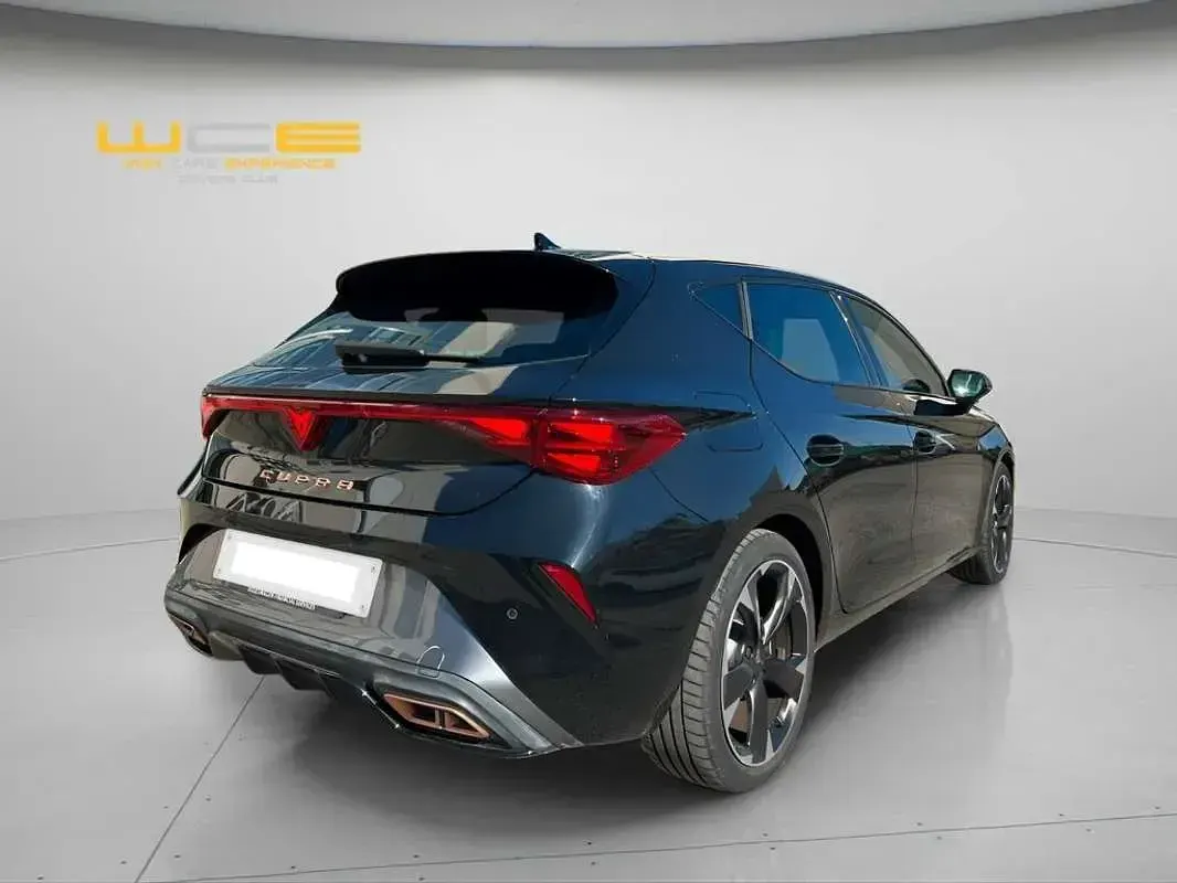Usado Cupra Leon 204 CV (150 kW) 2025 Negro Utilitario