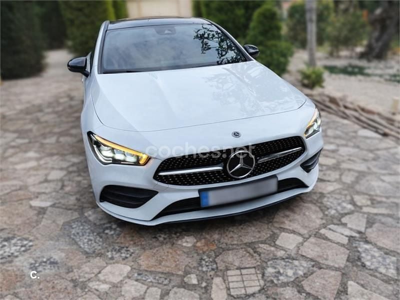 Usado Mercedes CLA200 Shooting Brake 150 CV (110 kW) 2021 Blanco Familiar