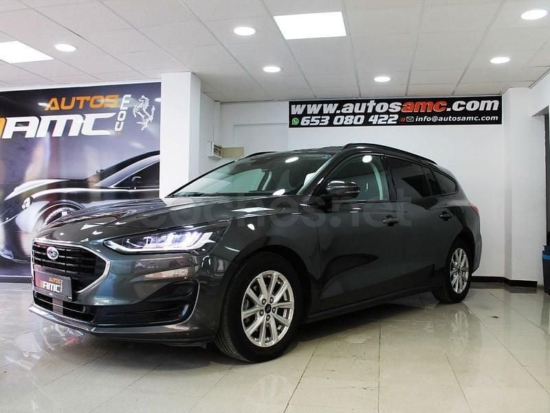 Usado Ford Focus Active X 120 CV (88 kW) 2023 Gris / plata Familiar
