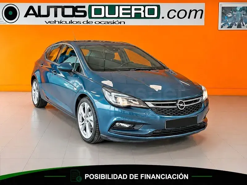 Usado Opel Astra Dynamic 110 CV (80 kW) 2016 Azul Berlina