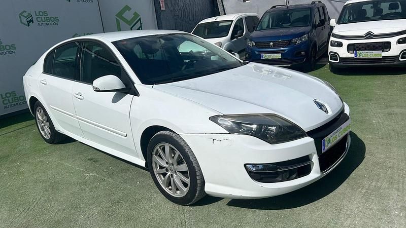 Usado Renault Laguna III Dynamique 130 CV (95 kW) 2011 Blanco Berlina