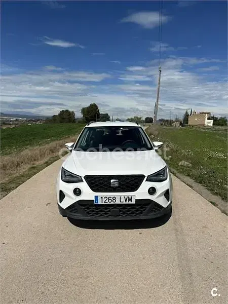Usado Seat Arona Style 110 CV (80 kW) 2021 Blanco SUV
