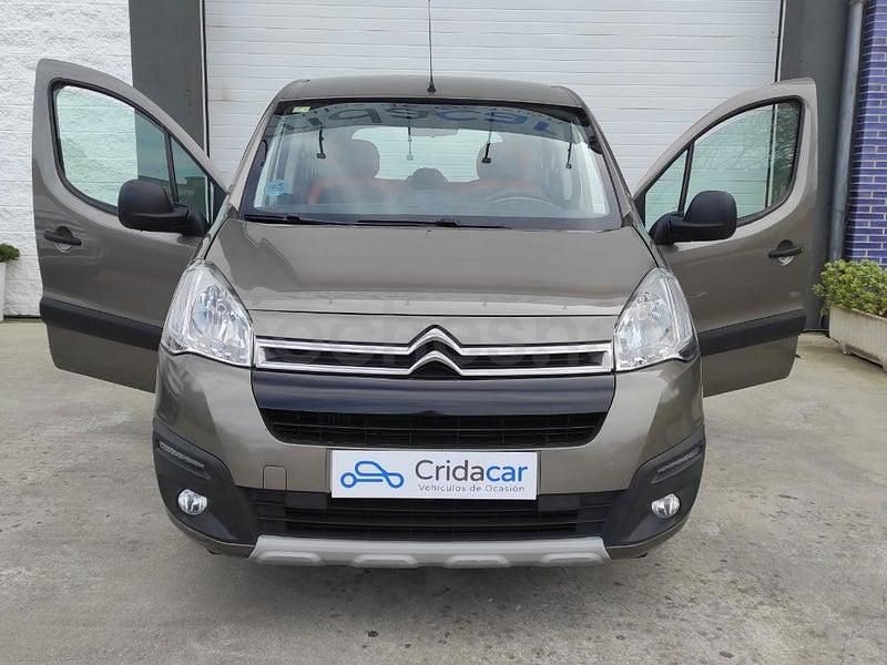Usado Citroën Berlingo Live 75 CV (55 kW) 2016 Marrón Monovolumen