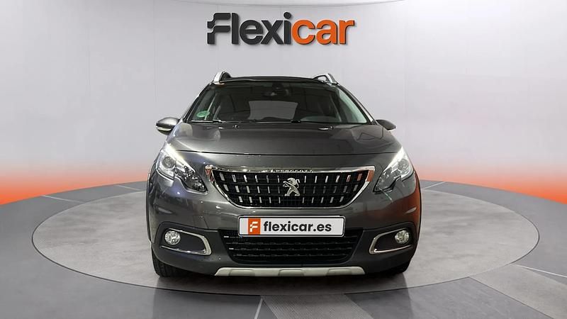 Usado Peugeot 2008 Allure 120 CV (88 kW) 2019 Gris SUV
