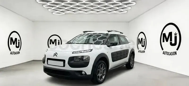 Usado Citroën C4 Feel 110 CV (80 kW) 2015 Blanco Berlina