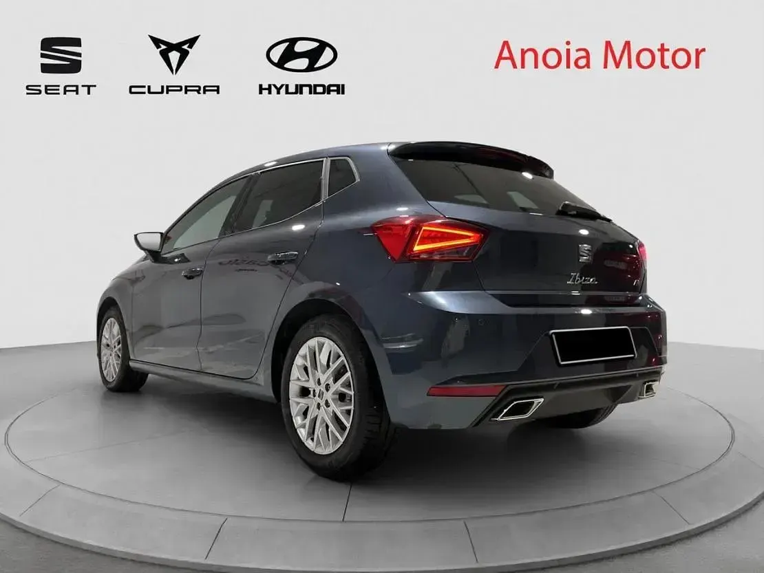 Usado Seat Ibiza FR 116 CV (85 kW) 2025 Gris / plata Utilitario