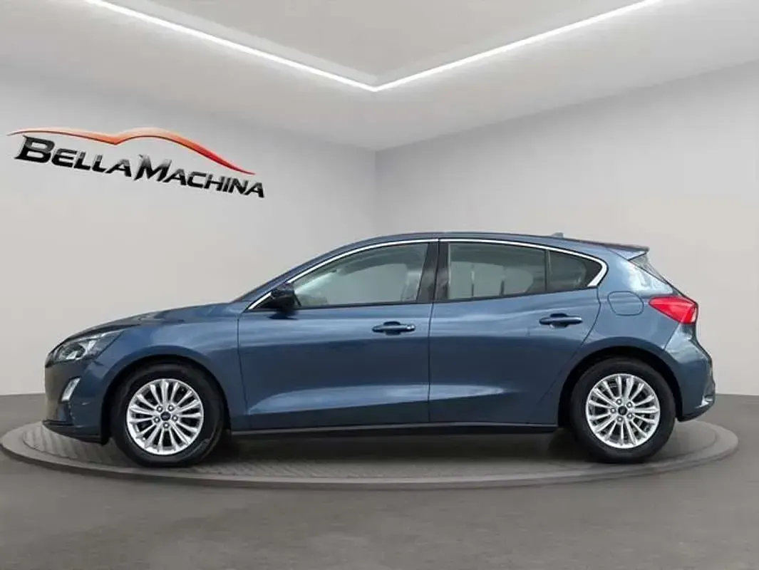 Usado Ford Focus Titanium 120 CV (88 kW) 2020 Negro Utilitario