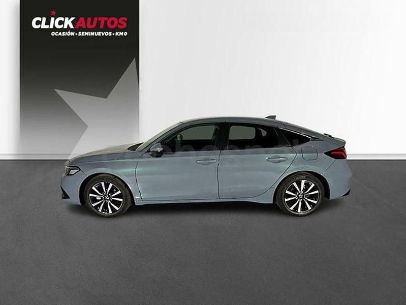 Usado Honda Civic Elegance 184 CV (135 kW) 2024 Gris / plata Berlina