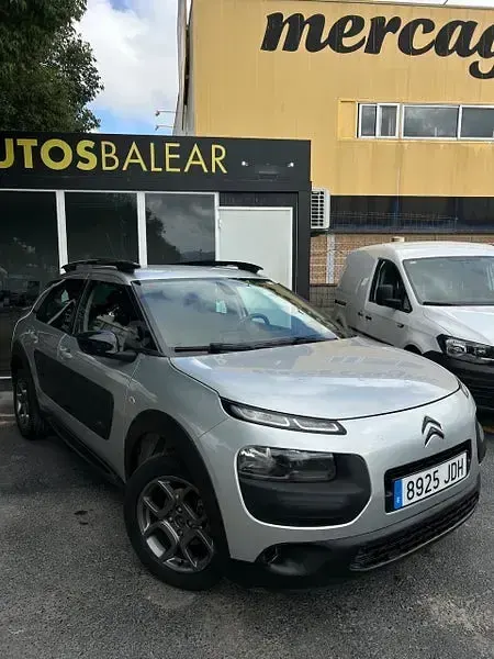Usado Citroën C4 Cactus Feel 92 CV (67 kW) 2015 Gris / plata Utilitario
