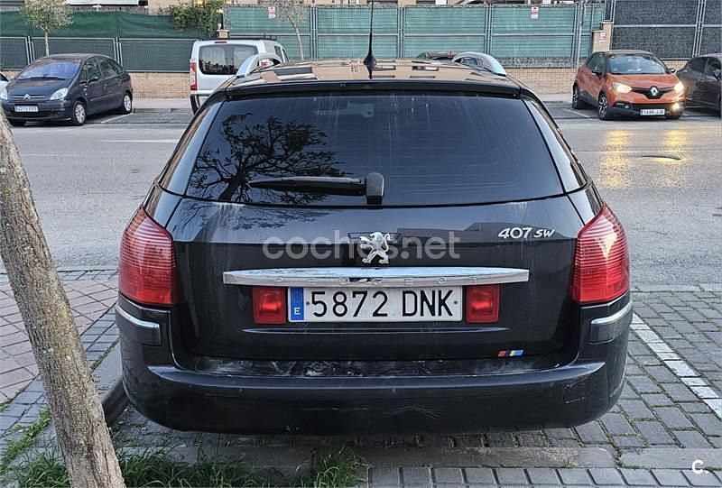 Usado Peugeot 407 Sport 136 CV (100 kW) 2005 Negro Familiar