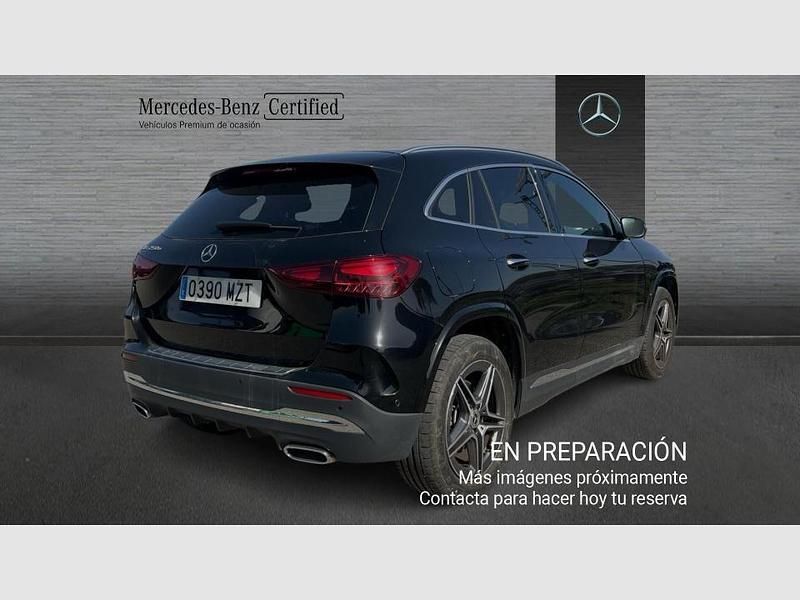 Usado Mercedes GLA250 AMG line 218 CV (160 kW) 2025 Negro SUV