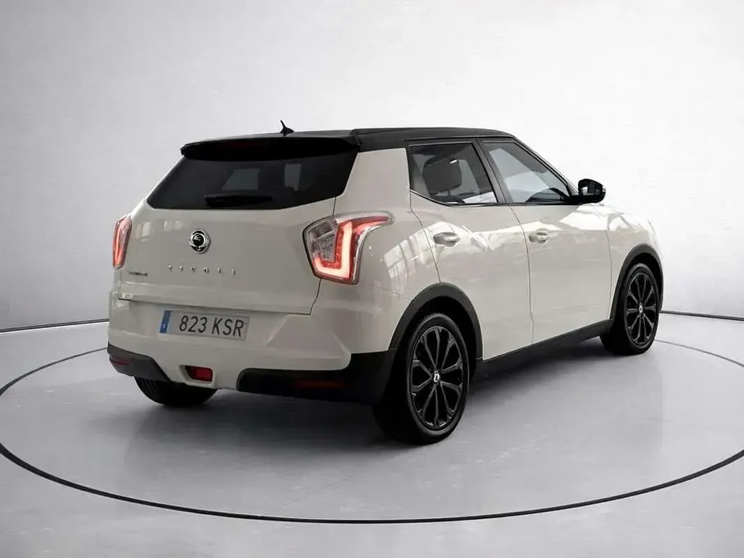 Usado SsangYong Tivoli Limited 128 CV (94 kW) 2018 Blanco SUV
