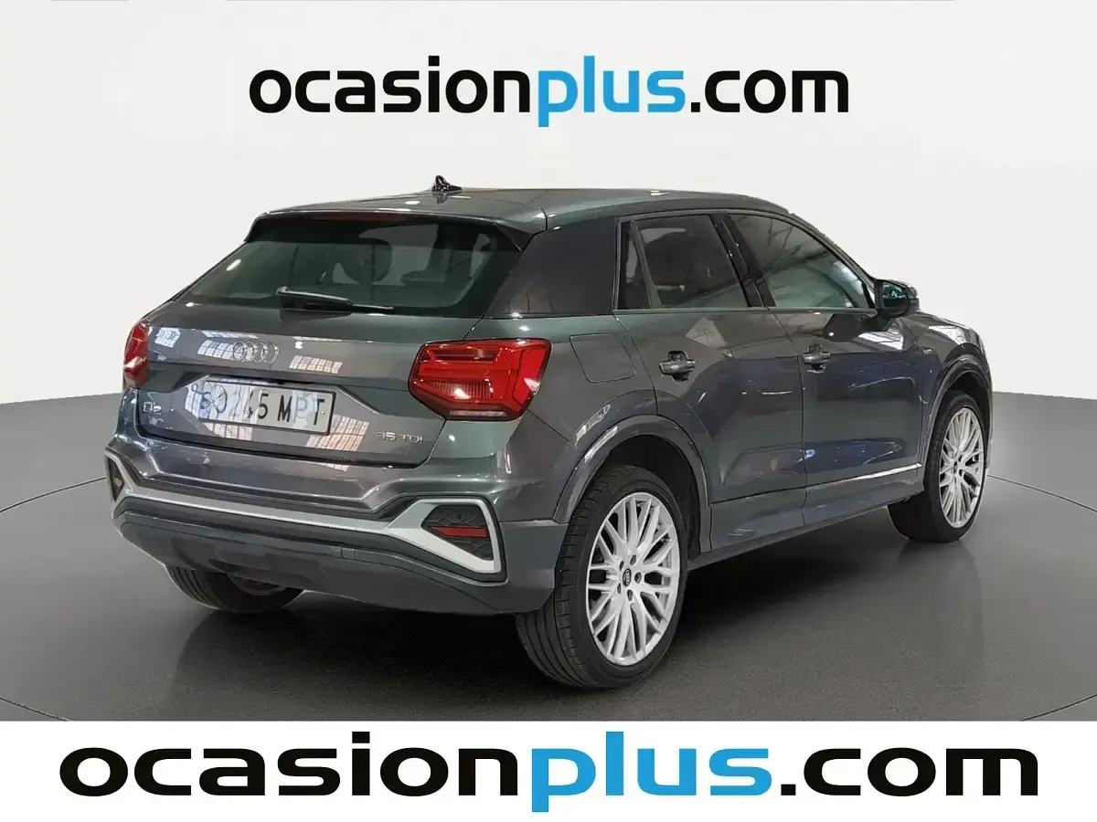 Usado Audi Q2 S-Line 150 CV (110 kW) 2024 Gris SUV