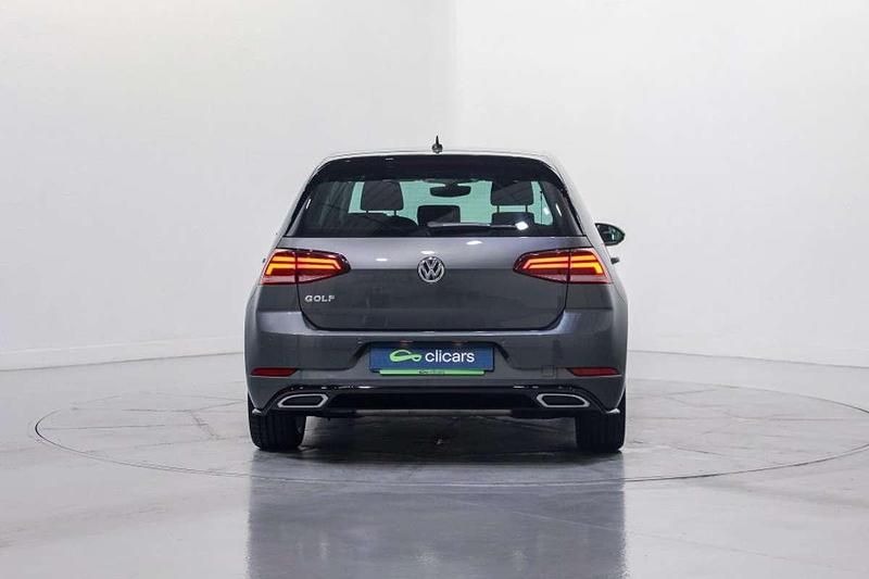 Usado VW Golf VII Advance 150 CV (110 kW) 2020 Gris Utilitario