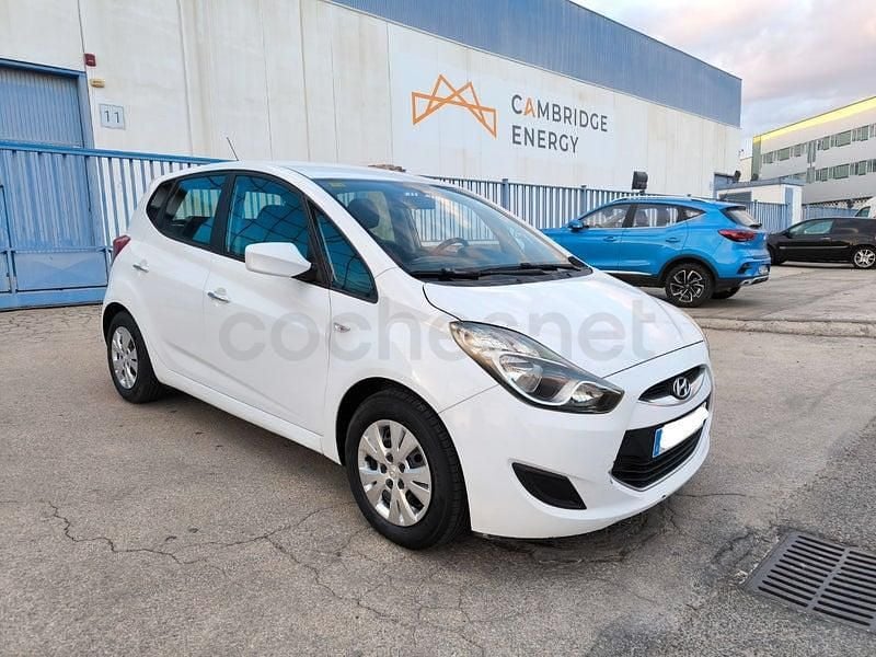 Usado Hyundai ix20 Comfort 77 CV (56 kW) 2011 Blanco Utilitario