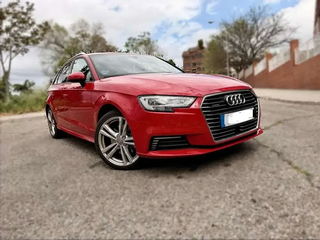 Usado Audi e-tron S-Line 150 CV (110 kW) 2020 Rojo SUV