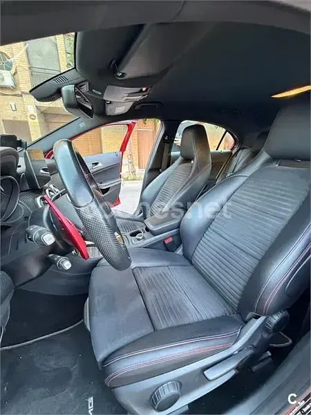 Usado Mercedes A200 AMG line 136 CV (100 kW) 2017 Rojo Utilitario