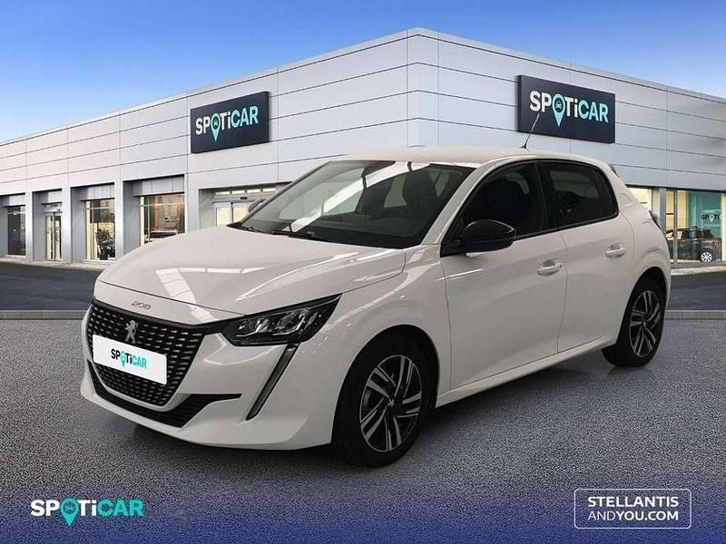 Usado Peugeot 208 Allure 102 CV (75 kW) 2022 Blanco Utilitario