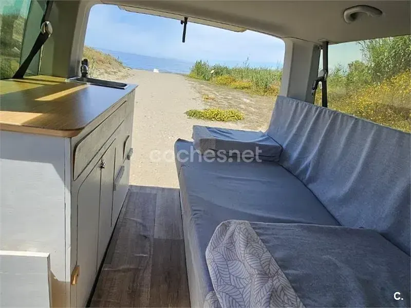 Usado VW Caravelle 150 CV (110 kW) 2018 Negro Van