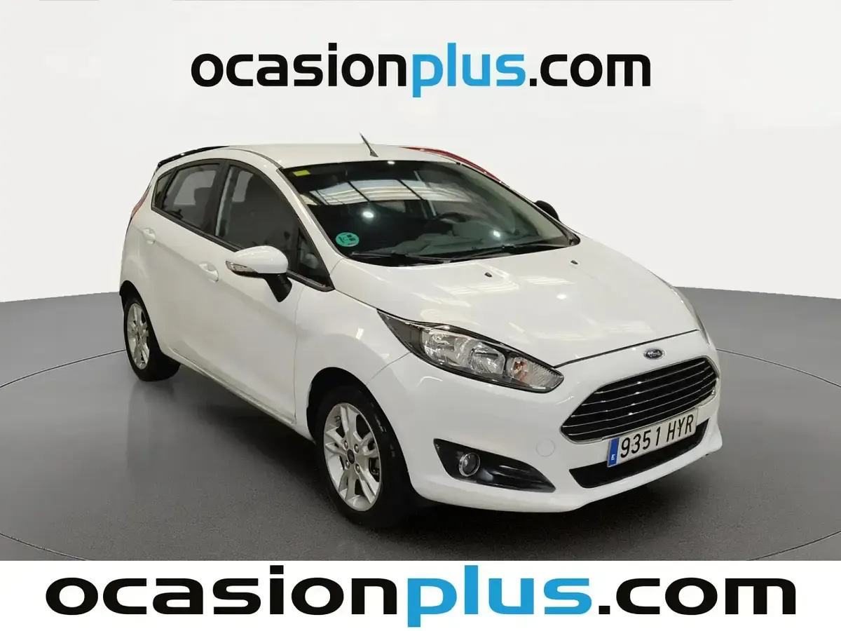 Usado Ford Fiesta Trend 82 CV (60 kW) 2014 Blanco Utilitario