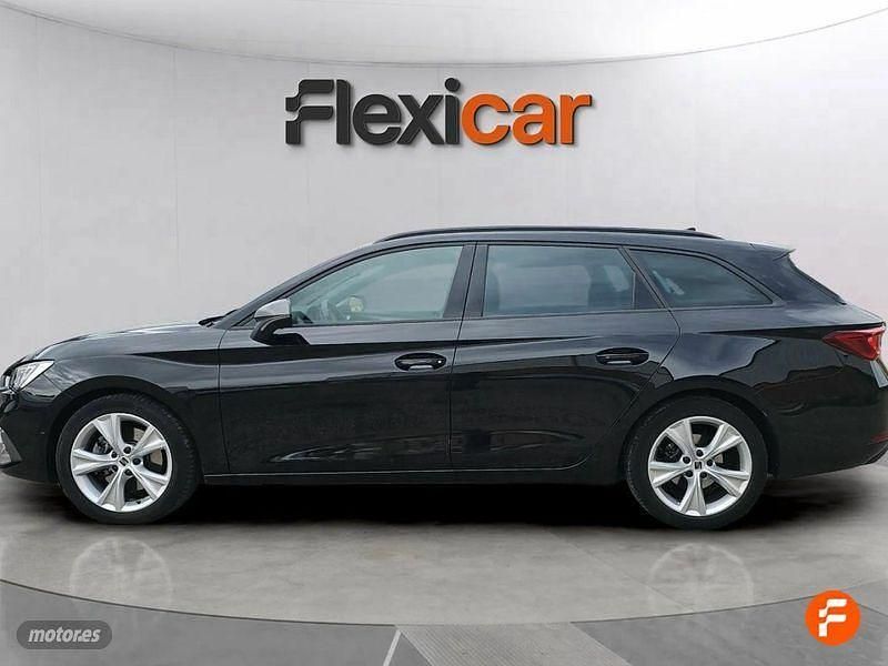 Usado Seat Leon FR 150 CV (110 kW) 2020 Negro Familiar