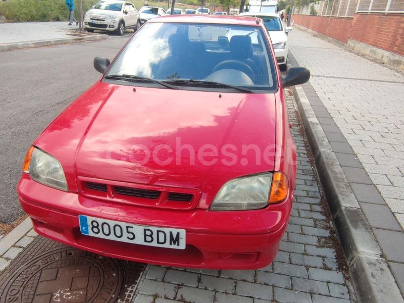 Rojo Usado 2000 Suzuki Swift GLS Berlina | 1300 € - Imagen 1/4