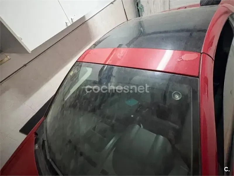 Usado Renault Mégane Cabriolet Dynamique 115 CV (84 kW) 2005 Rojo Descapotable