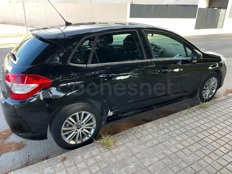Usado Citroën C4 Seduction 112 CV (82 kW) 2011 Negro Berlina
