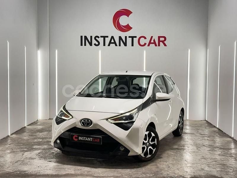 Blanco Usado 2020 Toyota Aygo X-play Utilitario | 10.990 € (Precio justo) - Imagen 1/4