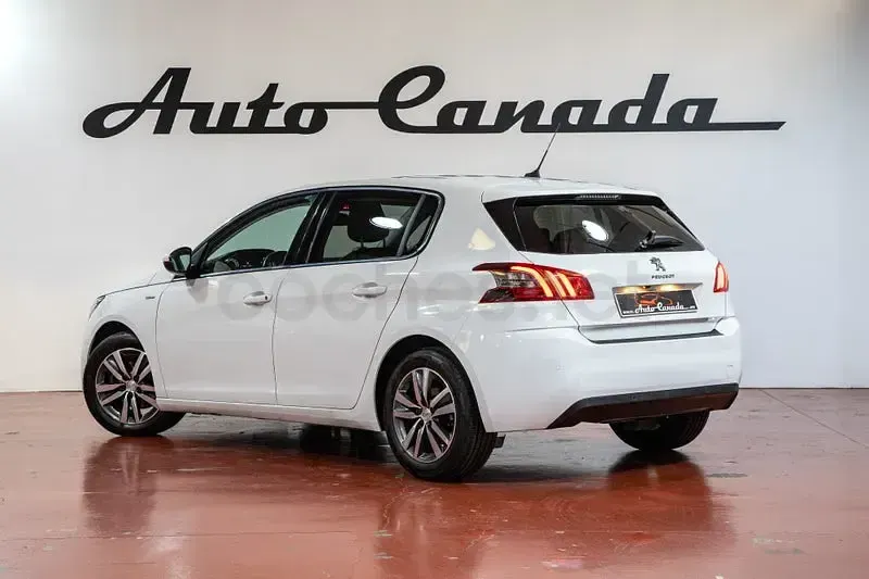 Usado Peugeot 308 Style 130 CV (95 kW) 2021 Blanco Berlina