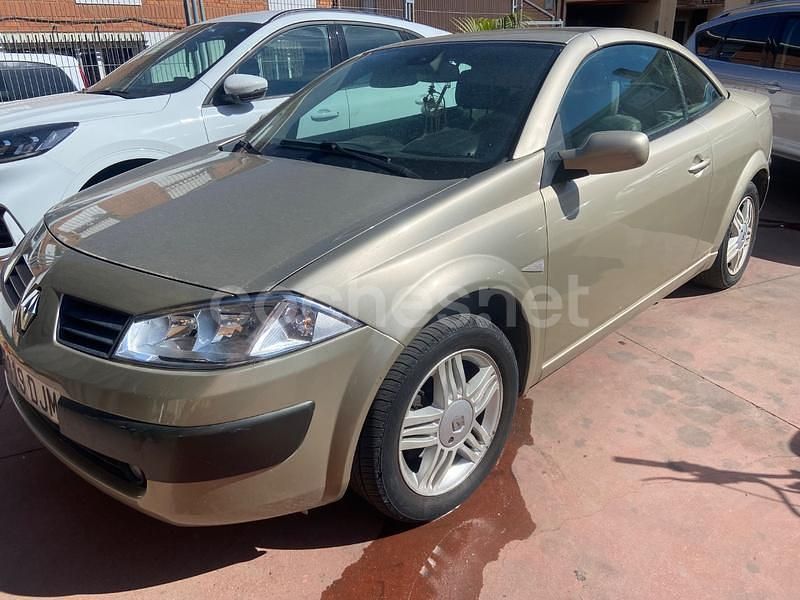 Beige Usado 2005 Renault Mégane Cabriolet Dynamique Descapotable | 3300 € (Buen precio) - Imagen 1/4